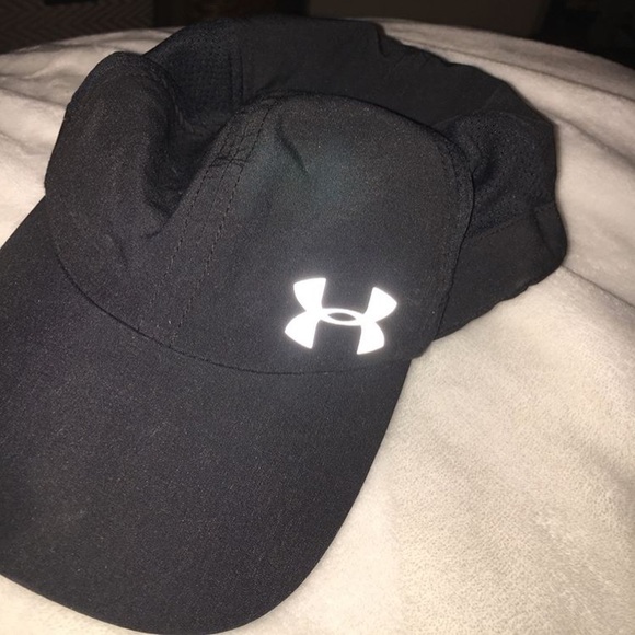 Under Armour Accessories - Black Under Armour hat